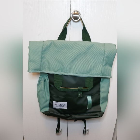 Doterra Convention Backpack 2020 Mint & Dark Purple Lining 6 Pockets NWOT - Picture 10 of 12